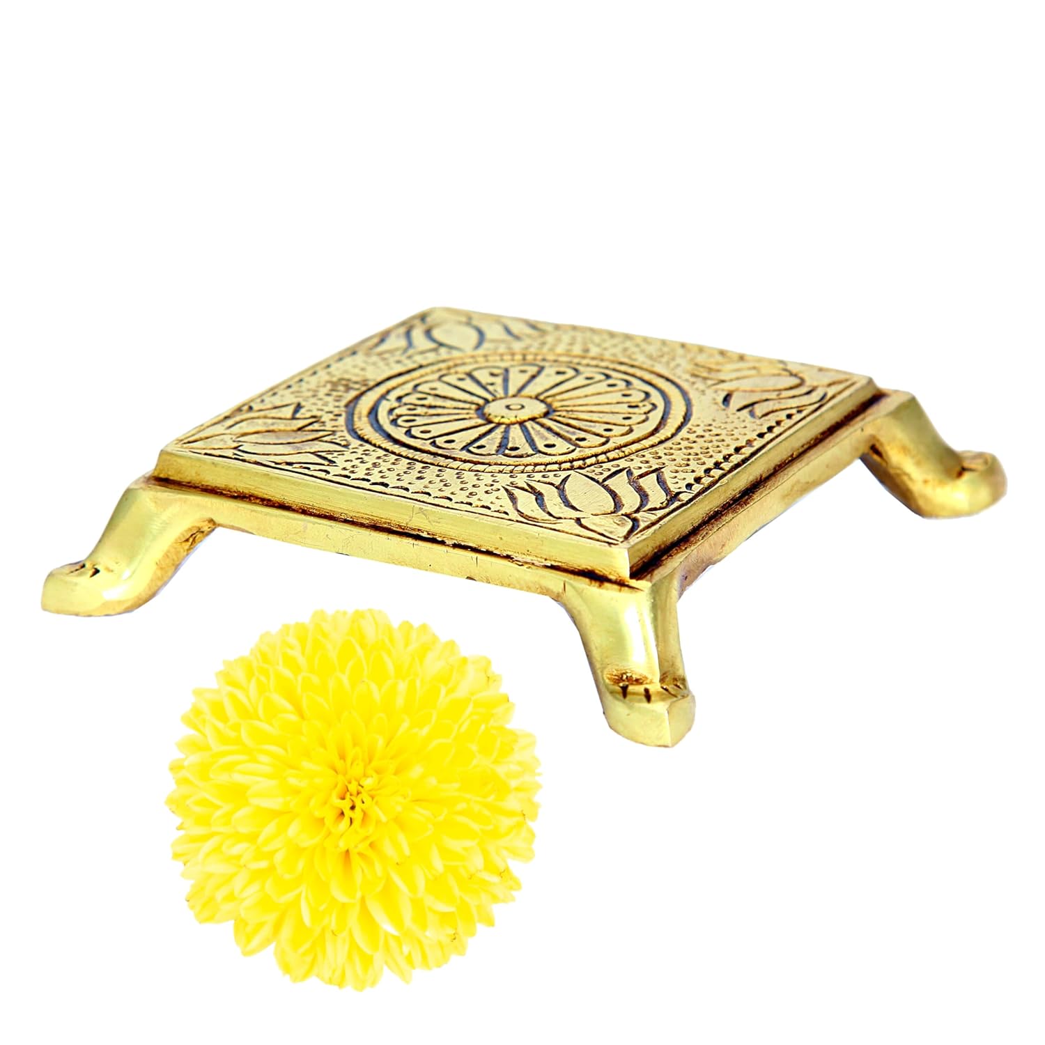 Divine Artz | Brass Pooja Chowki | Small Stand for God Idols | Brass Chowki for Puja, Brass, Gold Colour, 1 Piece (5 x 5 CM)