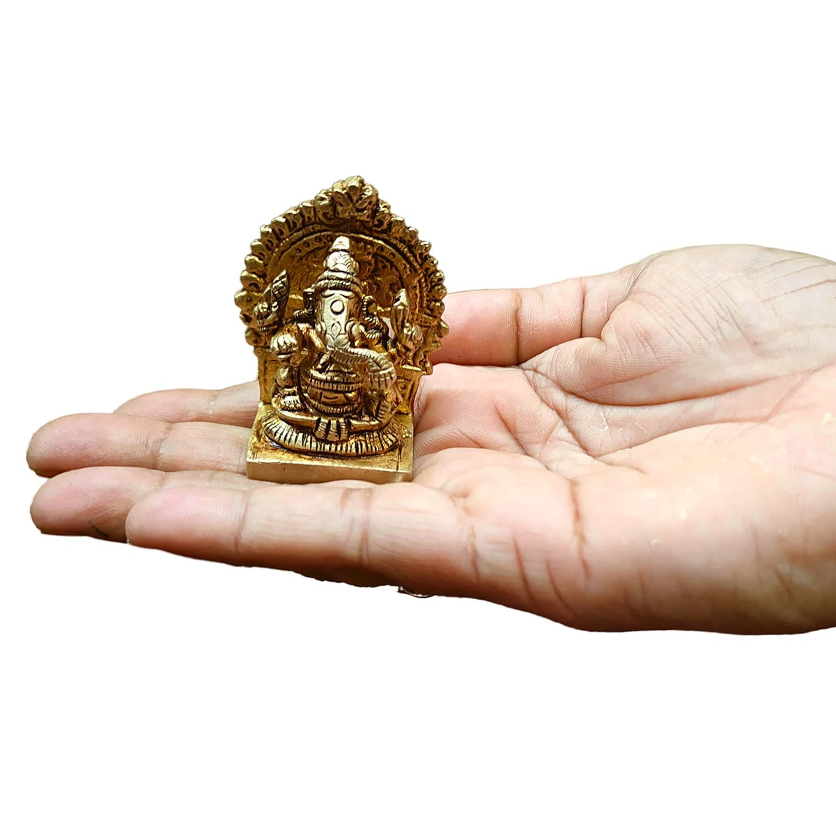 Divine Atrz | Mini Ganesha Brass Idol with Arch | Ganesh Chaturthi Gifts | Ganesha Idol for Car Dashboard Brass, 5CM Height, Gold Colour - (1 Piece)