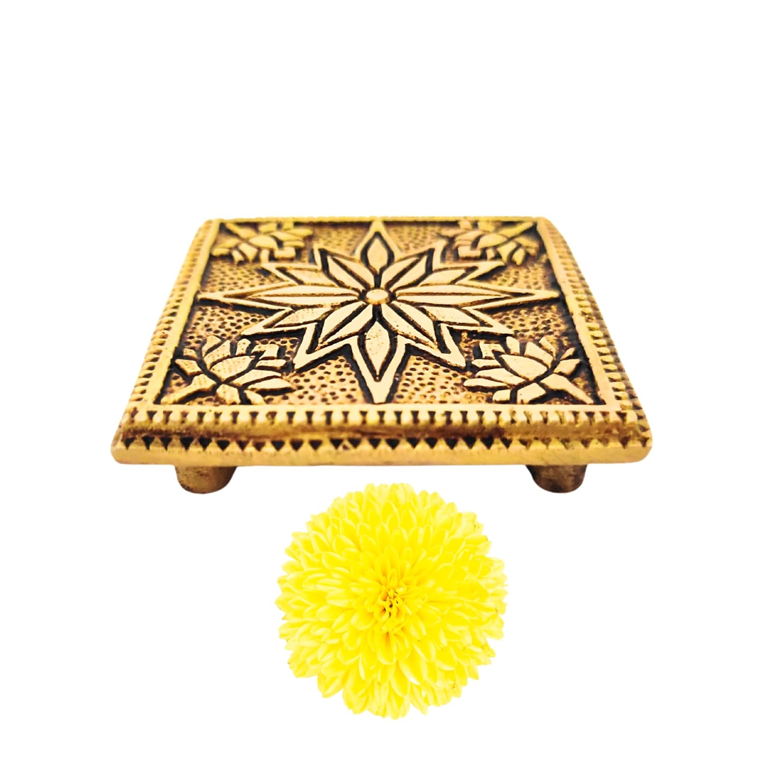 Divine Artz | Brass Pooja Chowki Square with Flower Design | Sqaure Brass Chowki for Puja, Brass, Gold Colour, 1 Piece (5 X 5 CM)