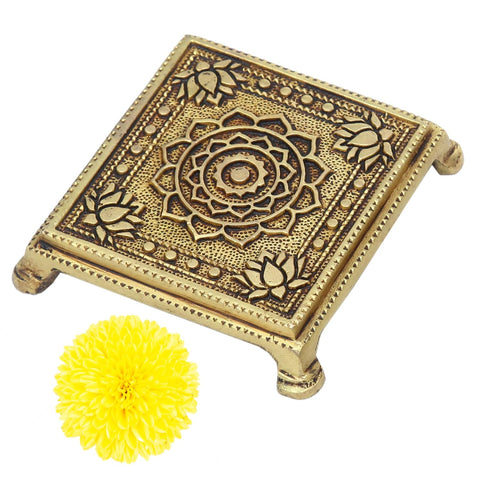 Divine Artz | Brass Pooja Chowki Square with Lotus Design | Sqaure Brass Chowki for Puja, Brass, Gold Colour, 1 Piece (1 Step Chowki)