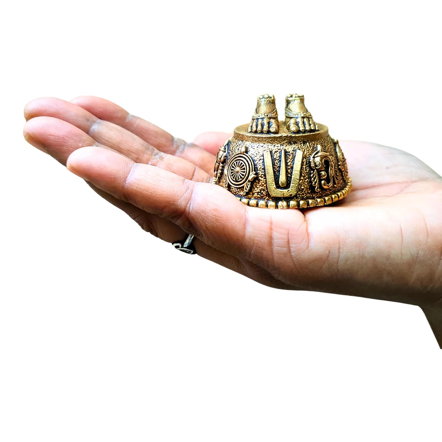 Divine Artz | Balaji Charan Paduka | Vishnu Charan Paduka | Charan Paduka for Puja Brass, Gold Colour 1 No (5 CM Diameter)