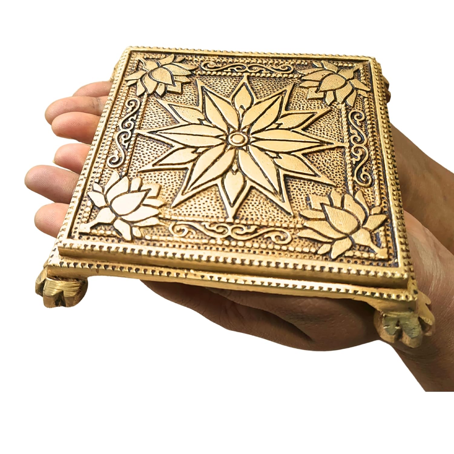 Divine Artz | Brass Pooja Chowki Square with Flower Design | Sqaure Brass Chowki for Puja, Brass, Gold Colour, 1 Piece (12 X 12 CM)