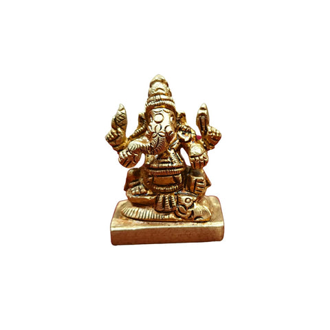 Divine Artz |  Mini Valampuri Vinayagar Idol | Mini Right Trunk Ganesha Idol | Ganesha Idol with Right Trunk for Car Dashboard Brass Height 4CM, Gold Colour, 1 Piece