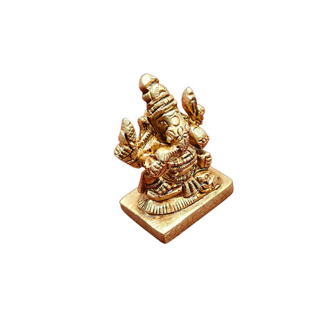 Divine Artz |  Mini Valampuri Vinayagar Idol | Mini Right Trunk Ganesha Idol | Ganesha Idol with Right Trunk for Car Dashboard Brass Height 4CM, Gold Colour, 1 Piece